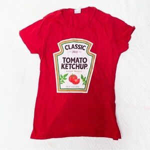 Red vintage ketchup t shirt